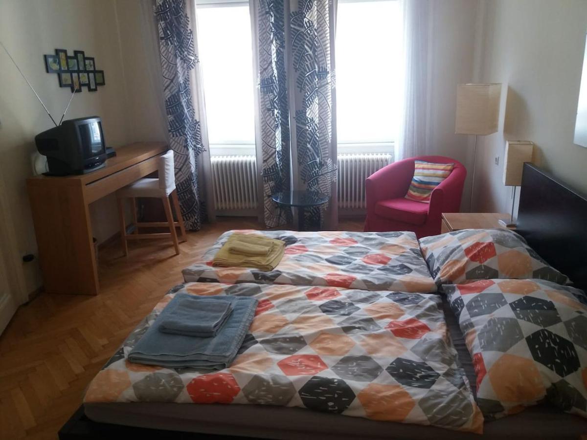 Geraeumige Zentrumsnahe Altbauwohnung Vienne Extérieur photo