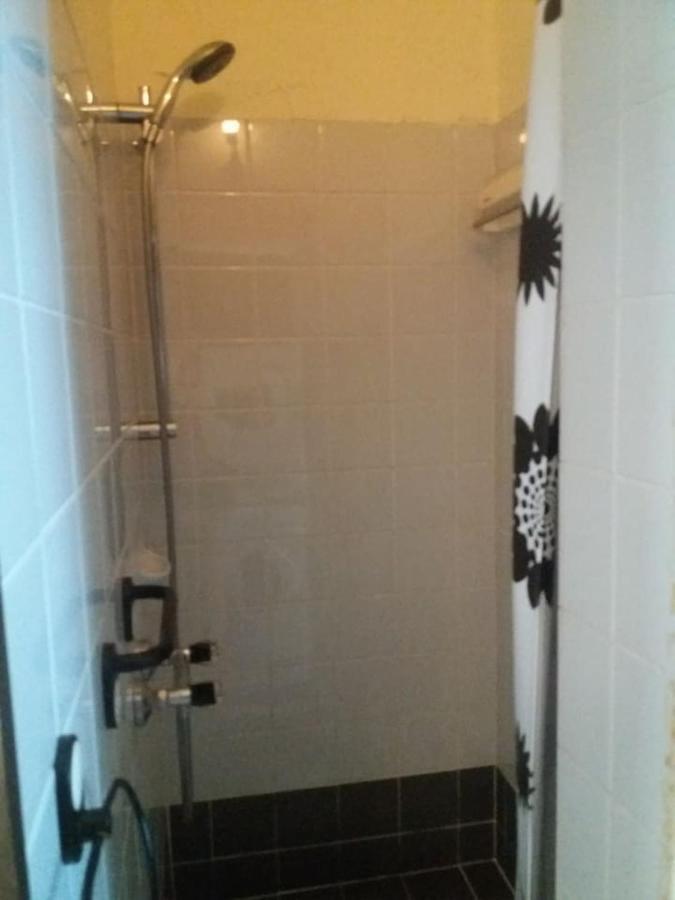 Geraeumige Zentrumsnahe Altbauwohnung Vienne Extérieur photo